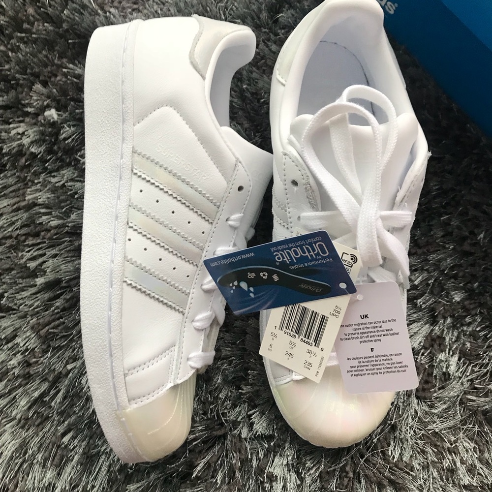 Adidas superstar sneakers sz 8 - Picture 4 of 5